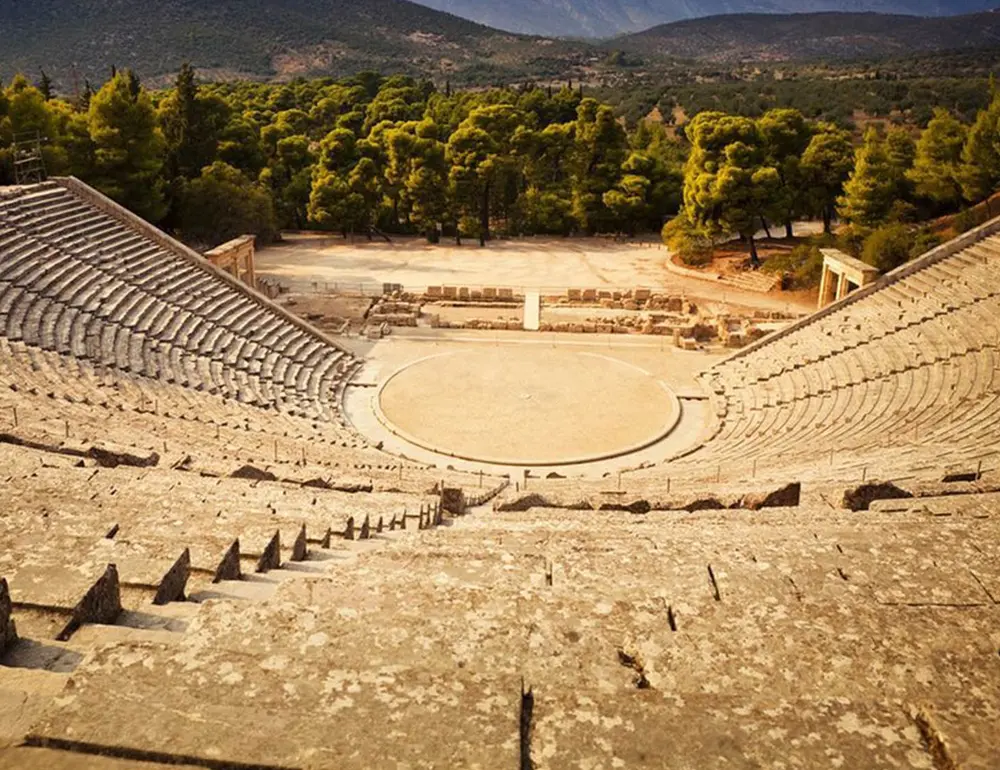 Ιδιωτική μεταφορά με ταξί ή Mini Van 6-8 άτομα προς την Επίδαυρο με την Transfer4all από Αθήνα και Πελοπόννησο